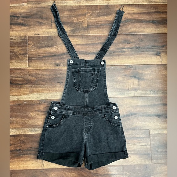 Wallflower Black Shorts Overalls - Picture 3 of 9